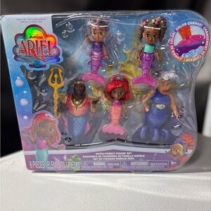 Ariel Royal Family Mermaid Figure Set - Purple & Pink
